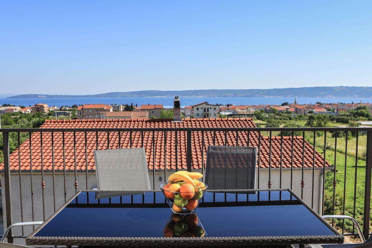 Holiday Home Chester With Heated Pool Kaštela Exterior foto